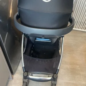 Mamas and papas pram - Image 4