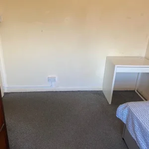 Double room in Heathfield, Wealden - Image 5