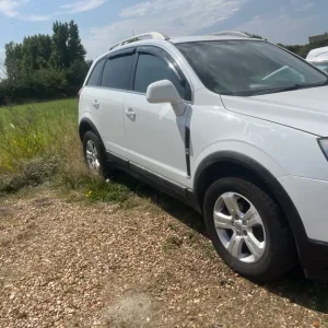 Vauxhall Antara 2013 hatchback manual 2.2 litre - Image 3