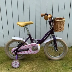 Raleigh Molli Purple Girls 14” Bike With Stabilisers And Basket - Image 2