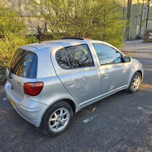 2003 Toyota Yaris 1.3 Automatic Hatchback - Image 2