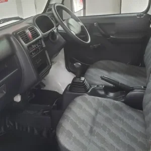 Mazda Scrum Mini Pickup 650cc 4WD Japanese Import 2012 - Image 4