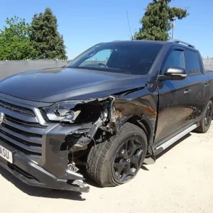 2021 SSANGYONG SARACEN Diesel Pickup – Front and Side Damage, Starts, Salvage Repairable - Image 5