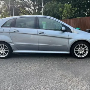 2008 Mercedes-Benz B-Class 2.0 CDI Sport CVT 5-door MPV - Image 2