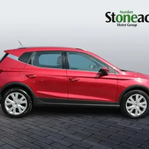 2022 SEAT Arona 1.0 TSI XPERIENCE SUV - Image 2