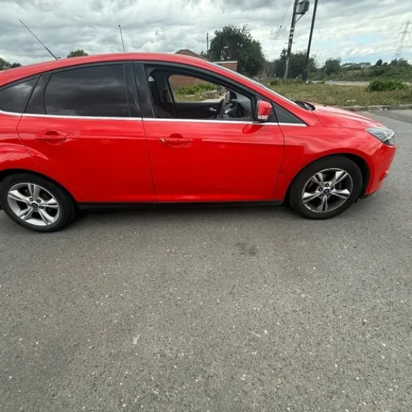 Ford Focus Hatchback 2014 Manual 5-door