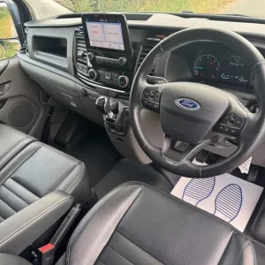 2021 Ford Transit Custom 340 TRAIL L2H2 ECOBLUE Panel Van Diesel Manual - Image 7