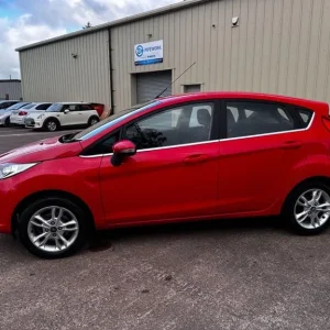 2014 Ford Fiesta 1.3 Zetec 5-door - Image 4
