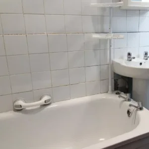 3 Bedroom Terraced House With Kitchen, Lounge, and Bathrooms - Image 4