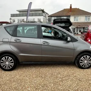 2009 Mercedes-Benz A-Class 1.5 A150 Classic SE Hatchback - Image 2