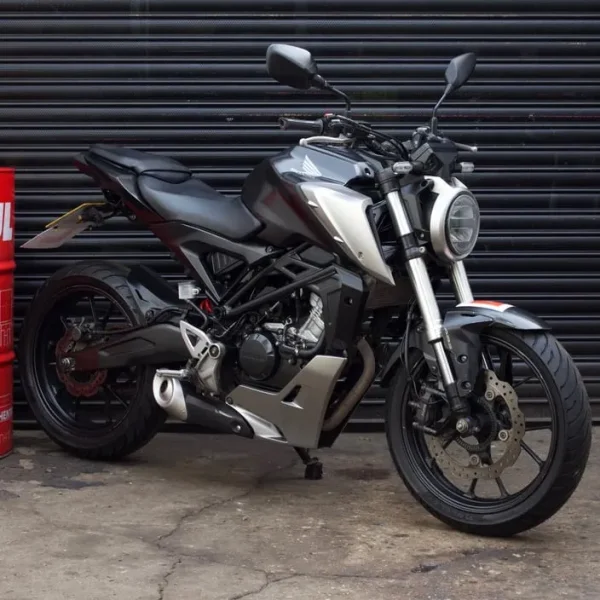 Honda CB125R Black