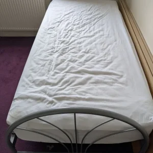 Single metal bed and mattress - Image 2