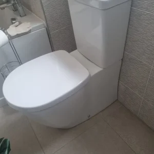 Bathroom Suite 1 Year Old