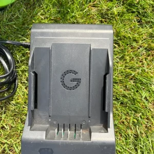 Gtech CLM50 electric cordless lawnmower - Image 3