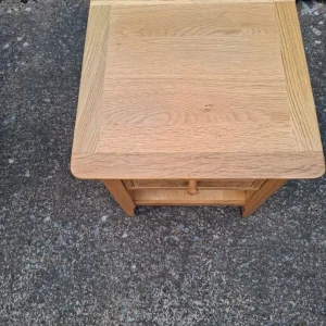 Oak bedside table - Image 2