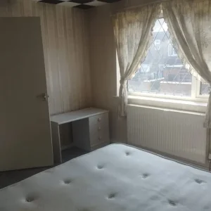 Double Room in Hastings, East Sussex - Image 3