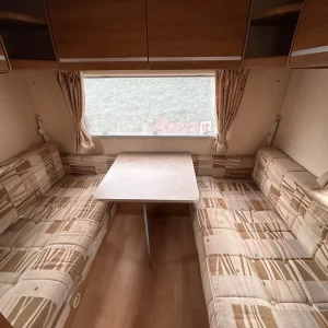 Bailey Pageant Provence Series 7 2010 5 berth caravan - Image 4