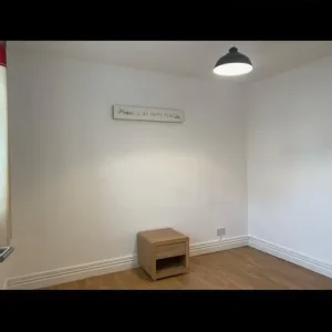 2 bedroom apartment - Image 3