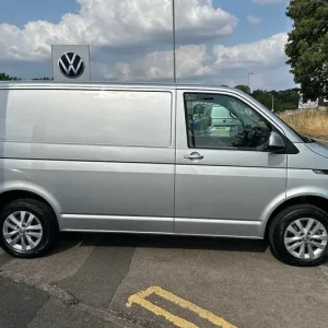 2022 Volkswagen Transporter 2.0 TDI 110 Highline Van Diesel Manual - Image 4