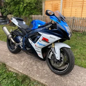 Suzuki GSXR 750 2011 - Image 2
