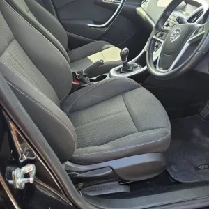 2014 Vauxhall Astra 1.7 Turbo Diesel Hatchback - Image 3