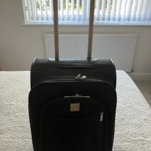 Tripp suitcases in black - Image 8