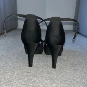 New Look Heels Size 5 - Image 2