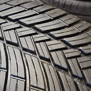 225 55 17 2 x tyres Avon AS7 All Seasons - Image 3