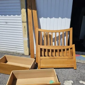 wooden single bed frame with 2 drawers - Image 6