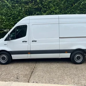 2020 Mercedes-Benz Sprinter Progressive L2H2 EV Panel Van - Image 3