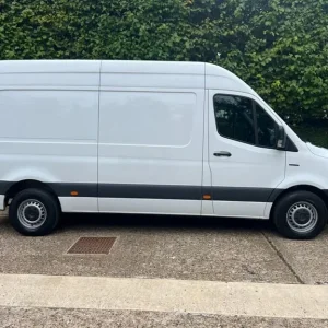 2020 Mercedes-Benz Sprinter Progressive L2H2 EV Panel Van - Image 4
