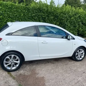 2018 Vauxhall Corsa 1.4i EcoTEC Sport 3-door Manual - Image 2