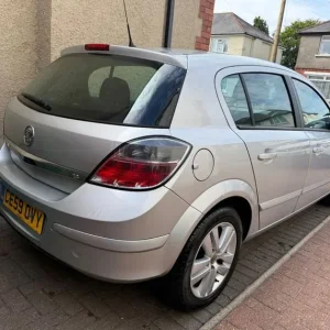 Vauxhall Astra 5 Door Hatchback 2009 Manual - Image 5