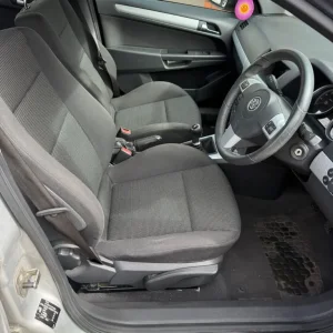 Vauxhall Astra 5 Door Hatchback 2009 Manual - Image 7