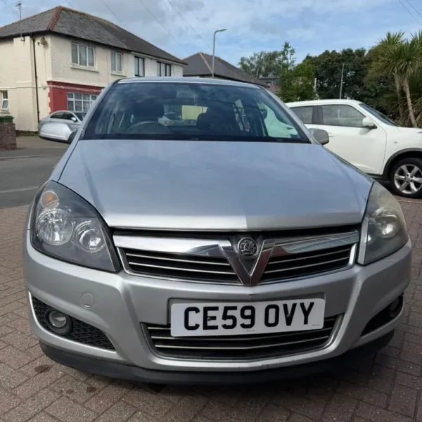Vauxhall Astra 5 Door Hatchback 2009 Manual