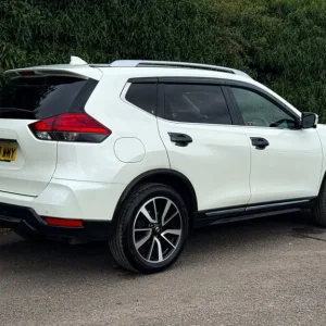 2020 Nissan X-Trail 1.7 dCi Tekna SUV Estate Diesel Manual - Image 3
