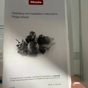 Miele Fridge Freezer KFN 37432 iD – Unused Display Model - Image 4
