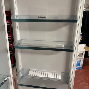 Miele Fridge Freezer KFN 37432 iD – Unused Display Model - Image 7