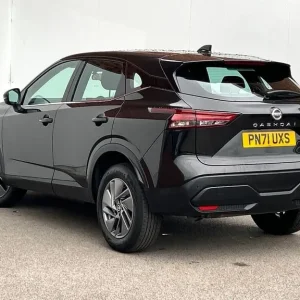 2021 Nissan Qashqai Acenta Premium 1.3 DIG-T Hybrid SUV - Image 3