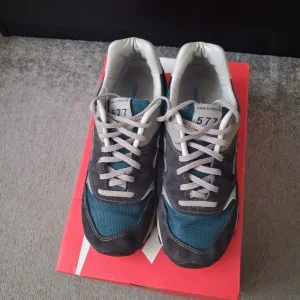 New Balance 577