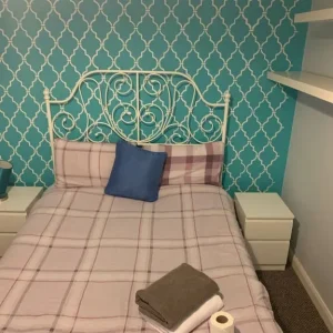 4-bedroom flat in Shadwell - Image 7