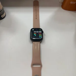 Apple Watch Series 5 – 40mm Black (Includes Extra Strap)