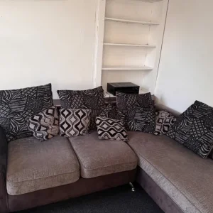 L shape corner sofa and clear glass dining table with 6 chairs - Image 2