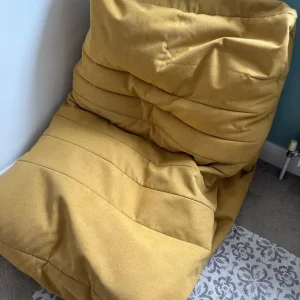 Yellow bean bag seat - Image 2