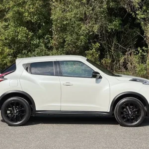2017 Nissan Juke 1.2 DiG-T N-Connecta Manual 6-Speed Petrol Hatchback - Image 2