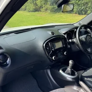 2017 Nissan Juke 1.2 DiG-T N-Connecta Manual 6-Speed Petrol Hatchback - Image 7