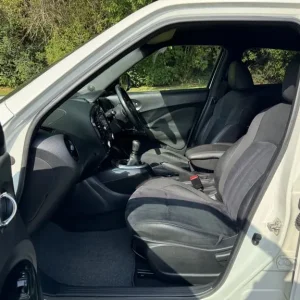 2017 Nissan Juke 1.2 DiG-T N-Connecta Manual 6-Speed Petrol Hatchback - Image 8