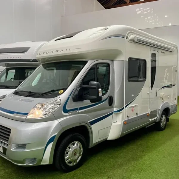 AUTOTRAIL TRACKER RS 2013 2 BERTH MOTORHOME