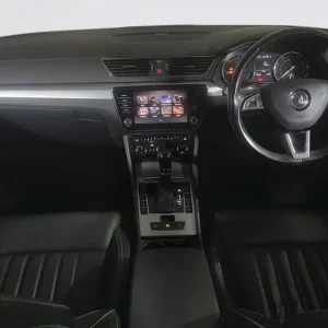 2020 Skoda Superb 2.0 TDI SE Technology Estate - Image 3