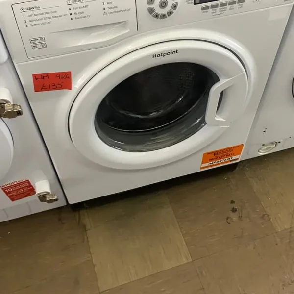 WHITE HOTPOINT 9KG WASHING MACHINE